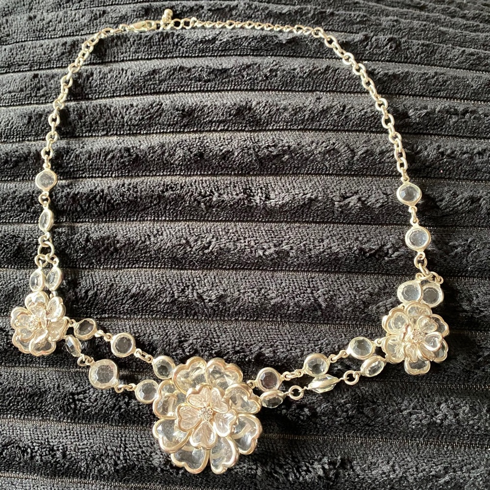 Glass flower necklace